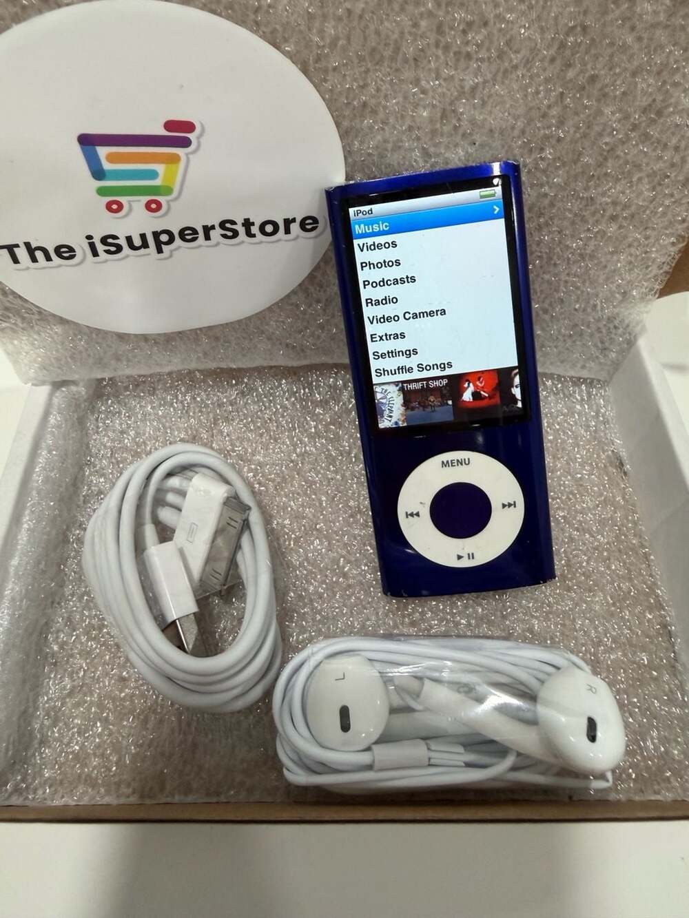 Apple iPod Nano 5th Generation 8GB  Purple  Model A1320 Bundle - Picture 3 of 5